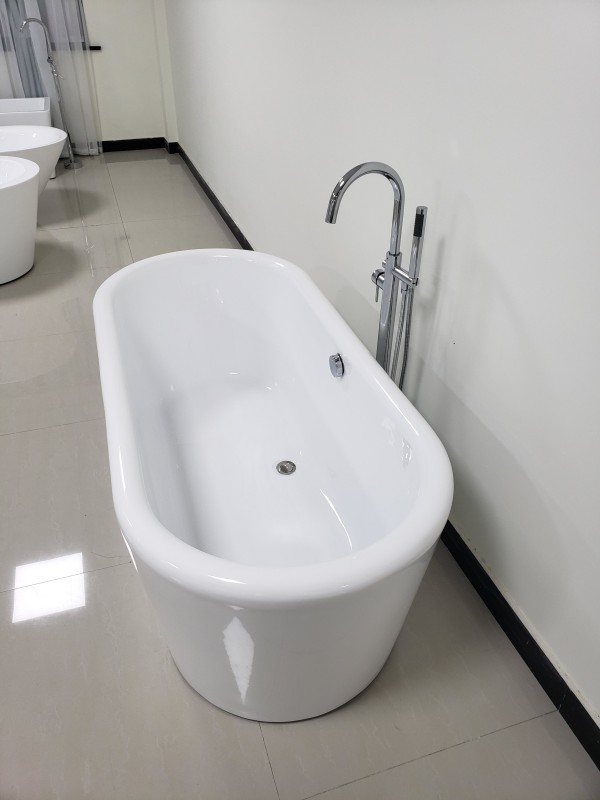 BT1525-68 Freestanding 68" x 24" Contemporary Design Acrylic Flatbottom  SPA Tub  Bathtub in White