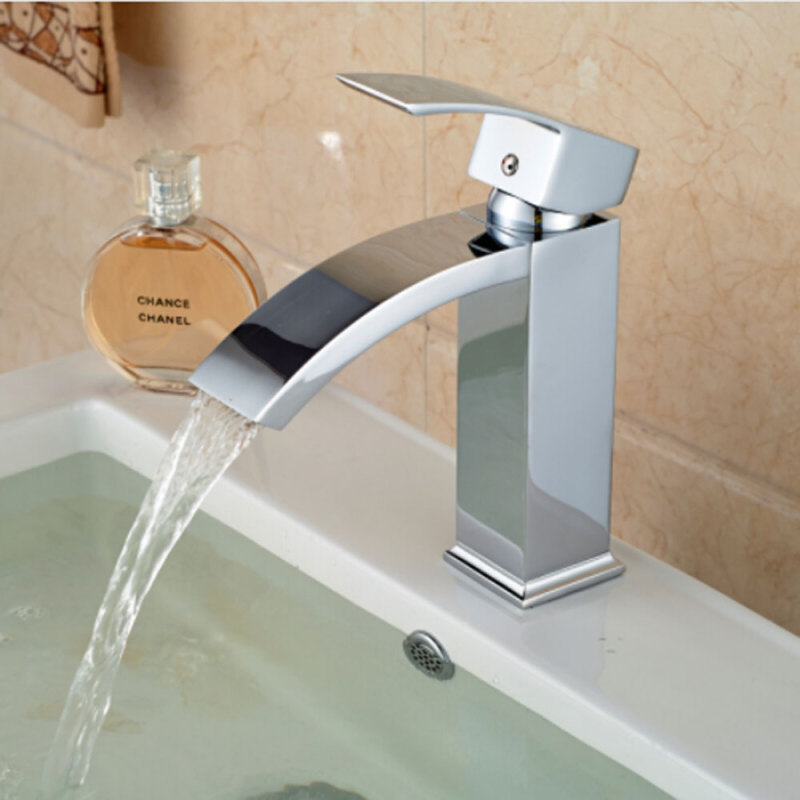 F40200 Single Hole Single-Handle Bathroom Faucet