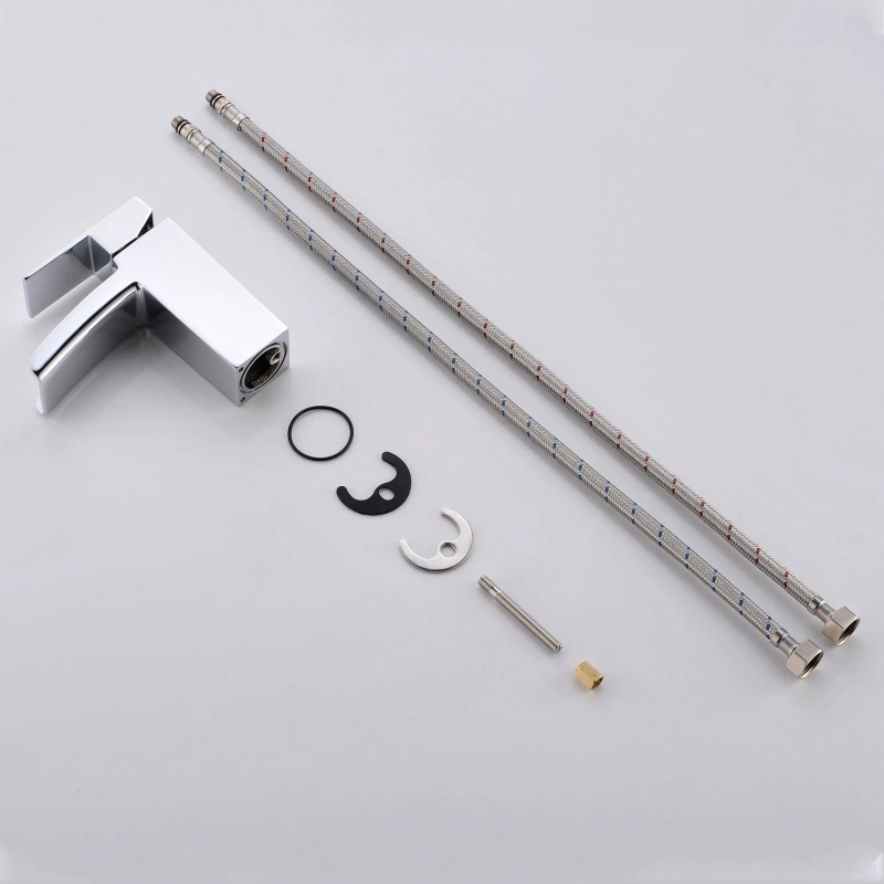 F40301 / F40301BN Single Hole Single-Handle Bathroom Faucet