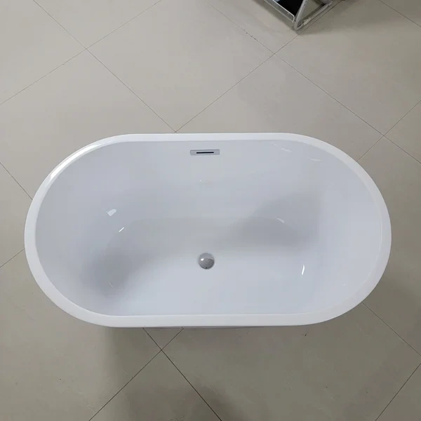 D2067-47 Freestanding 47 in. Contemporary Design Acrylic Flatbottom  Soaking Tub  Bathtub in White