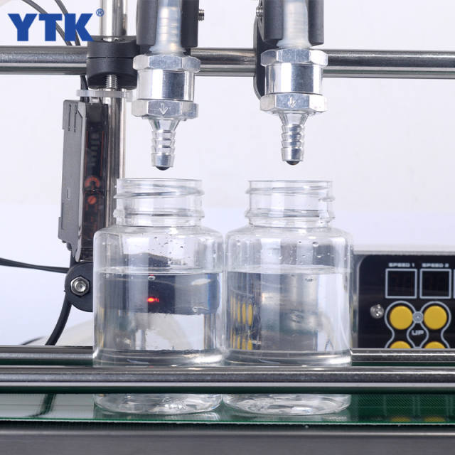 Automatic Double Heads Liquid Oil Filling Machine With Guardrail Water Juice Milk Bottle Filler