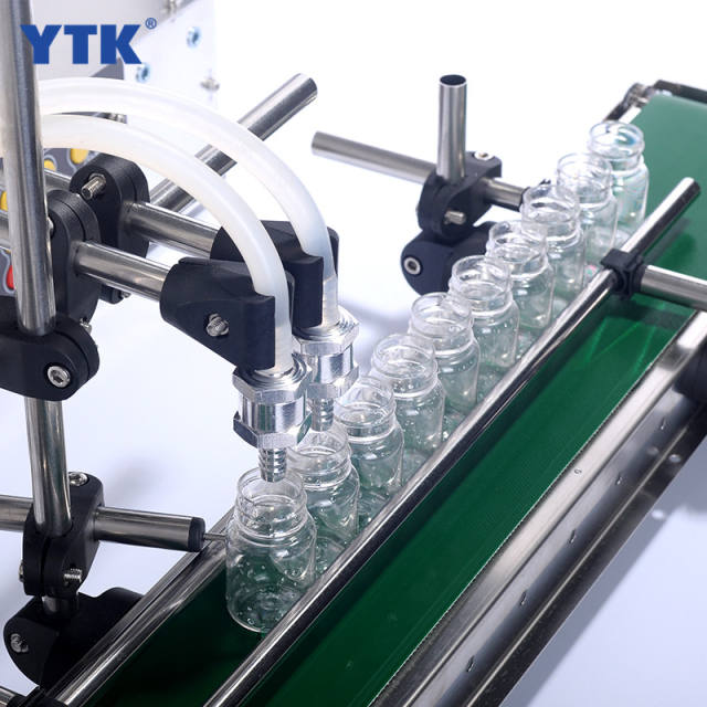 Automatic Double Heads Liquid Oil Filling Machine With Guardrail Water Juice Milk Bottle Filler
