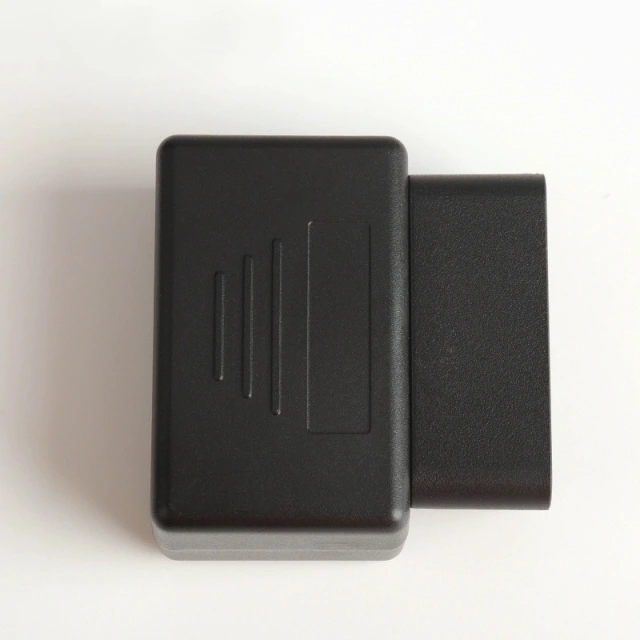 Automotive OBD2 male connector OBD plug assembly type housing without holes, snap fastener without screws
