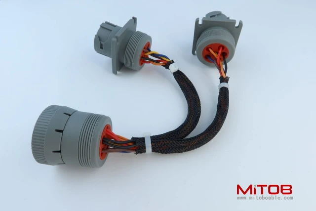 6 Pin J1708 Male 1 to 2 Female Splitter Y Extension Cable for Freightliner ELD Fleet Management Device GPS