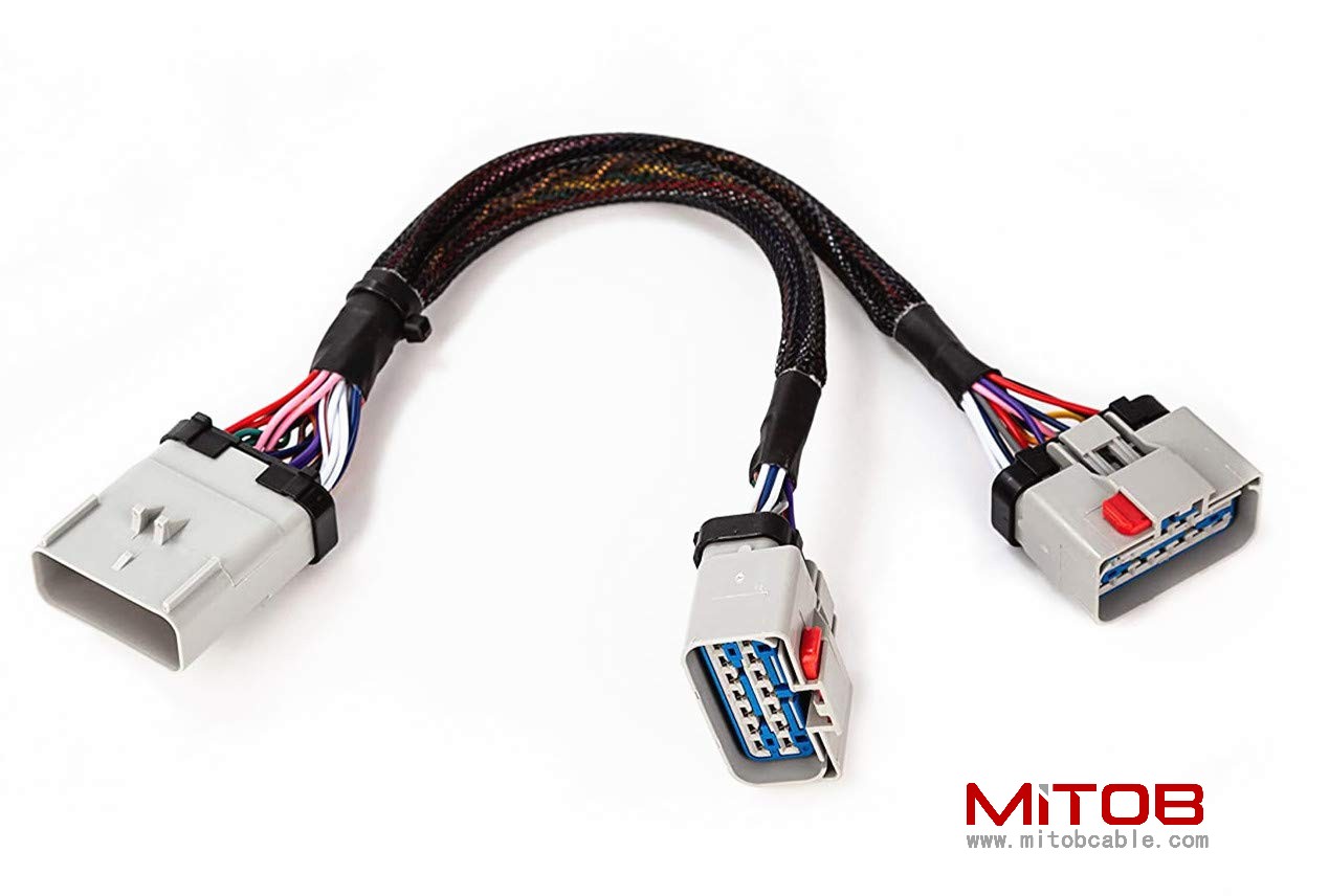 RP-1226 14-Pin Y Cable Splitter for Freightliner - 1 Male to 2 Female Adapter