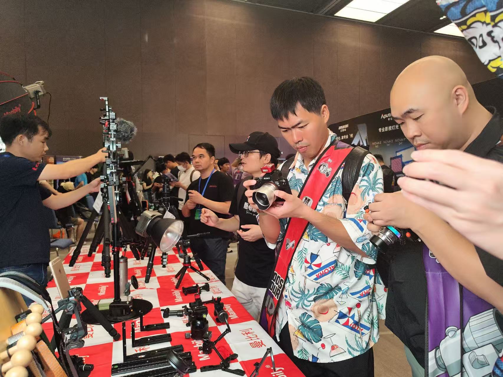 曼比利广州站现场交流与产品体验