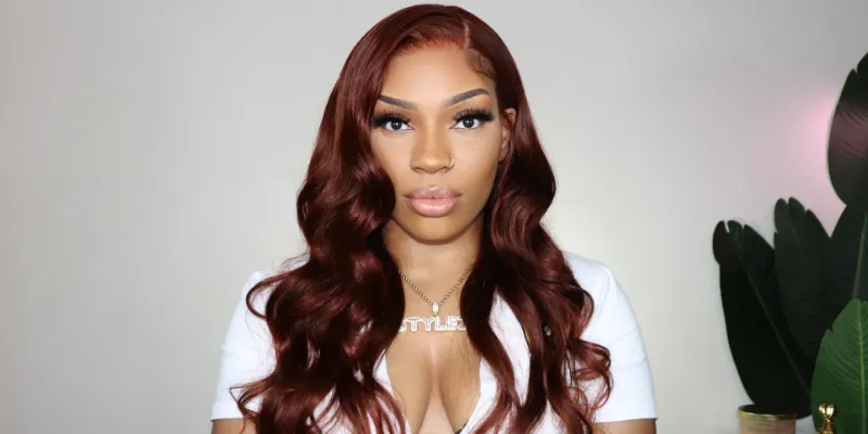 Which Is Better: Wigs VS Hair Weaves