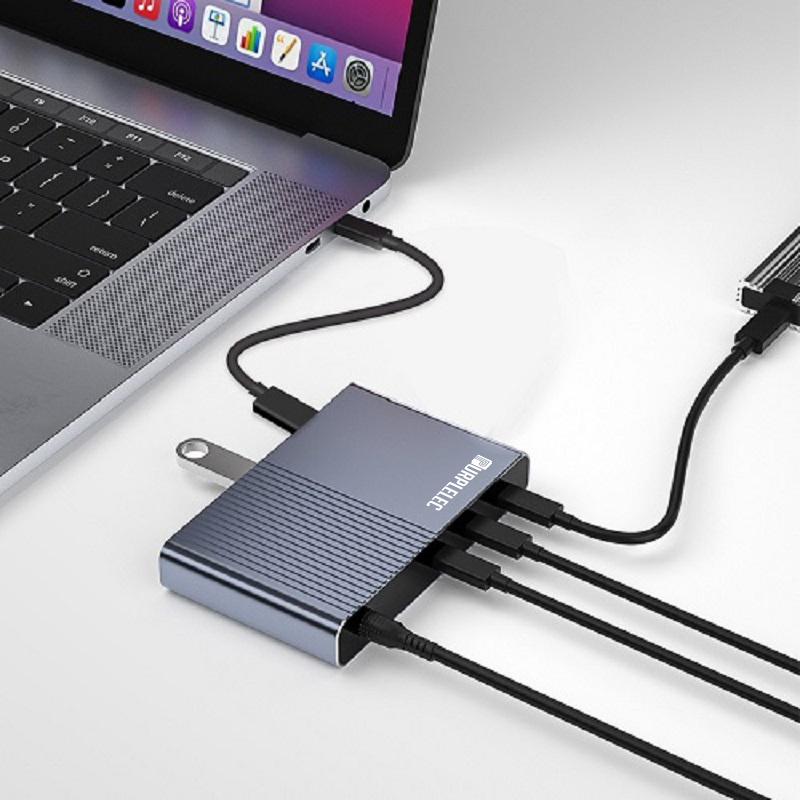 雷电4 USB C 扩展坞带8K 显示屏和60W 充电功能