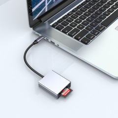 SD+TF 2-in-1 USB4.0 card reader