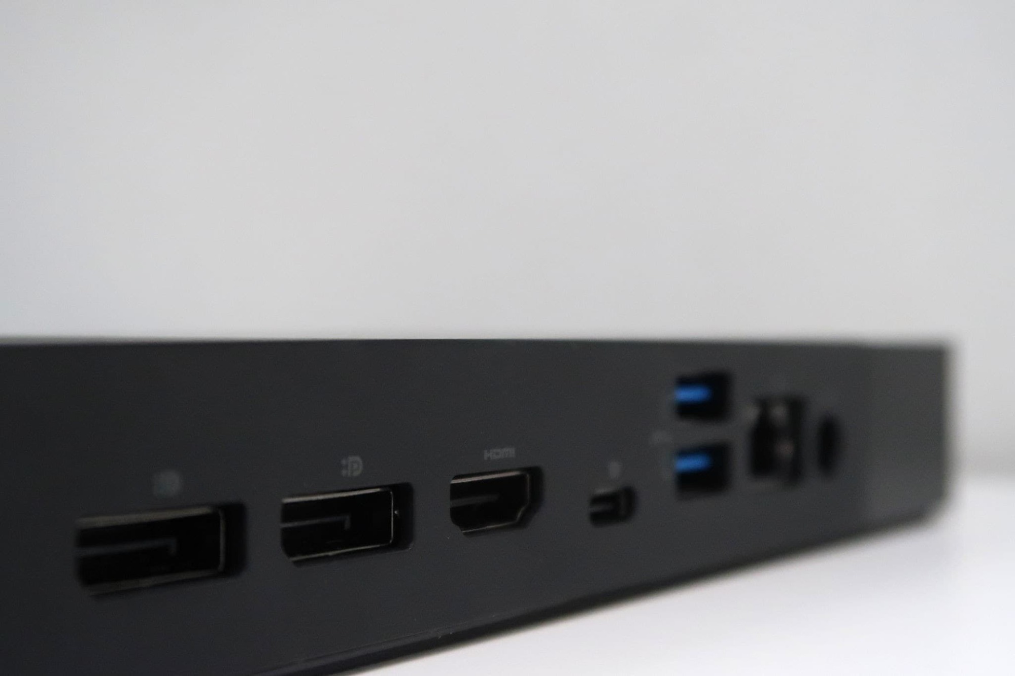 Docking station I/O ports. 来源： Chris Jongkind / Getty Images