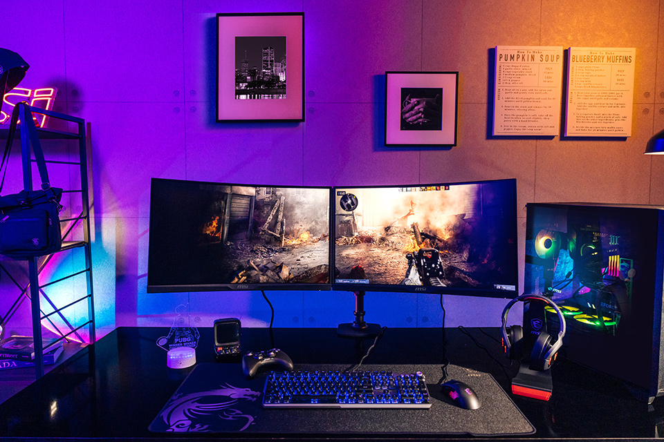 4K monitor together with 8K monitor