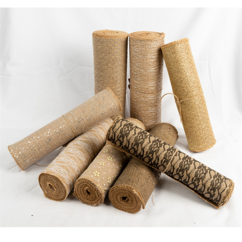 LACE COTED TABLE RUNNER