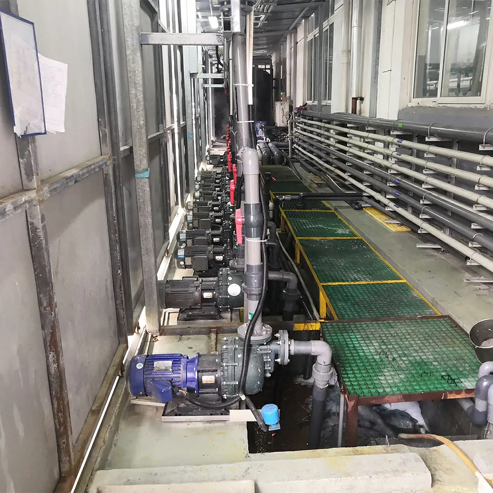 chemical self-priming pump