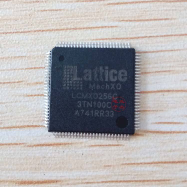 5pieces LATTE LCMXO256C-3TN100C Automotive Chip