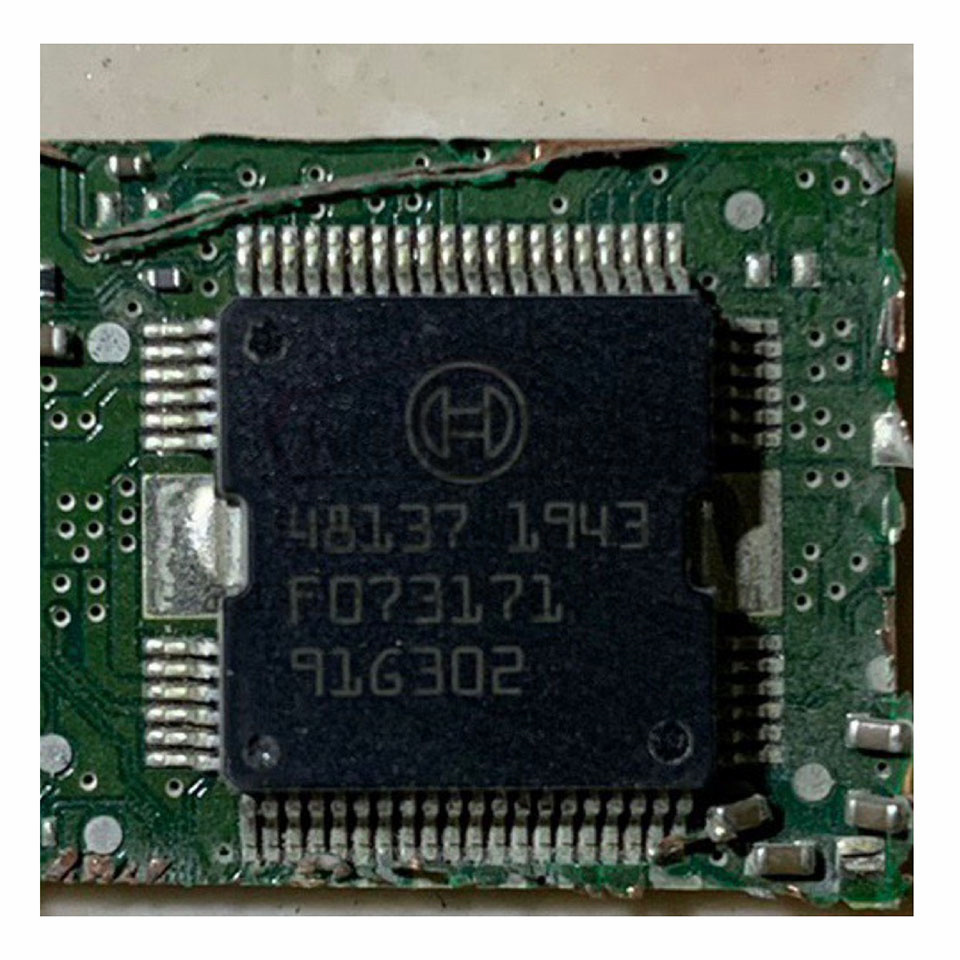 5pcs Original Bosch 48137 QFP64 Auto ECU Chips Fuel Injection Driver Repair ICs
