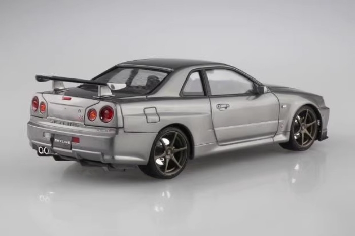 AOSHIMA 1/24 R34 Skyline GT-R V Spec II Bright Silver Pre-painted Model