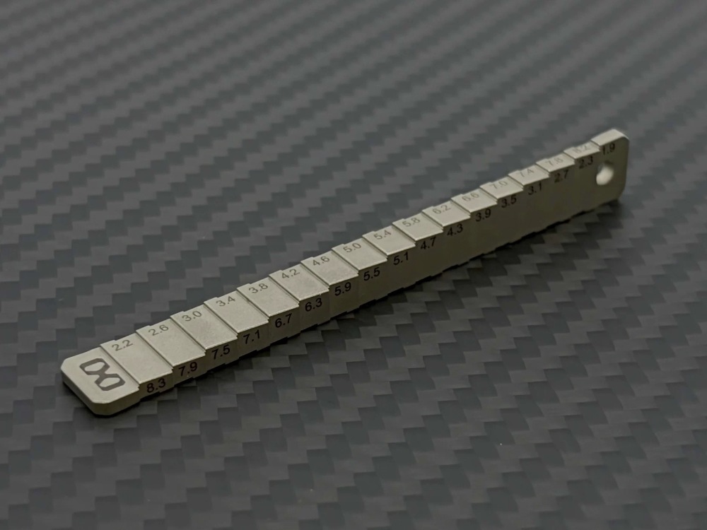 LSD LIXIC 1/24 1/28 Titanium Ride Height Gauge (1.8–8.3mm)