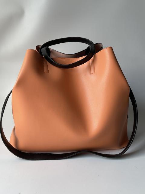 Satchel contrast