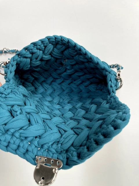 Crochet Clutch Slip Lock