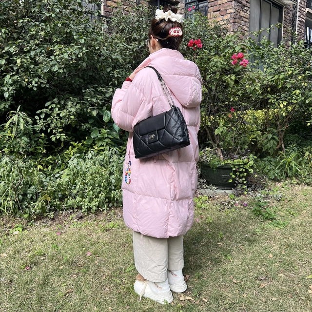 Embroidered Heart Metal Shoulder Bag