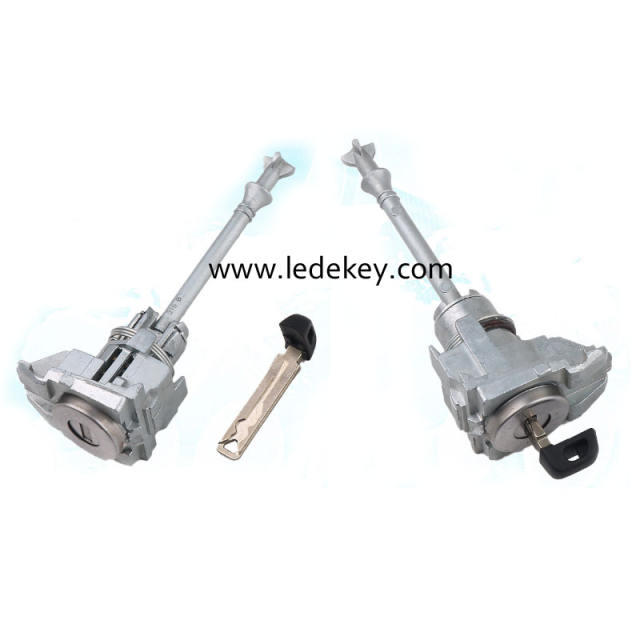 Toyota Reiz left door lock cylinder