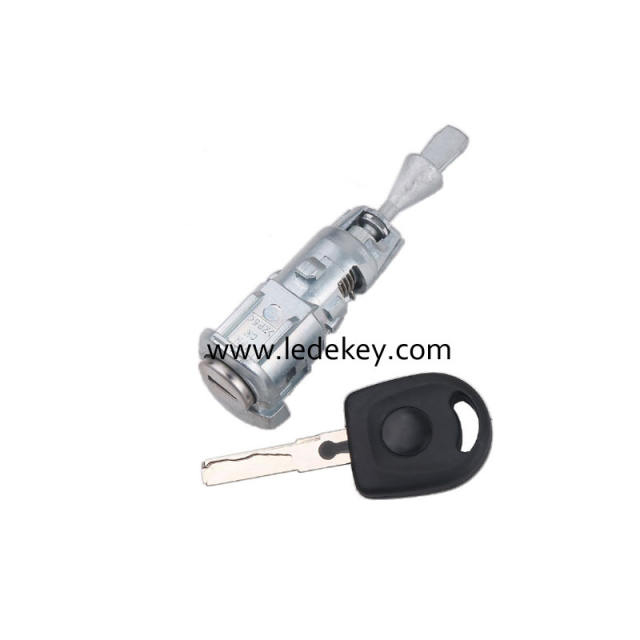 Volkswagen Sagitar left door lock cylinder