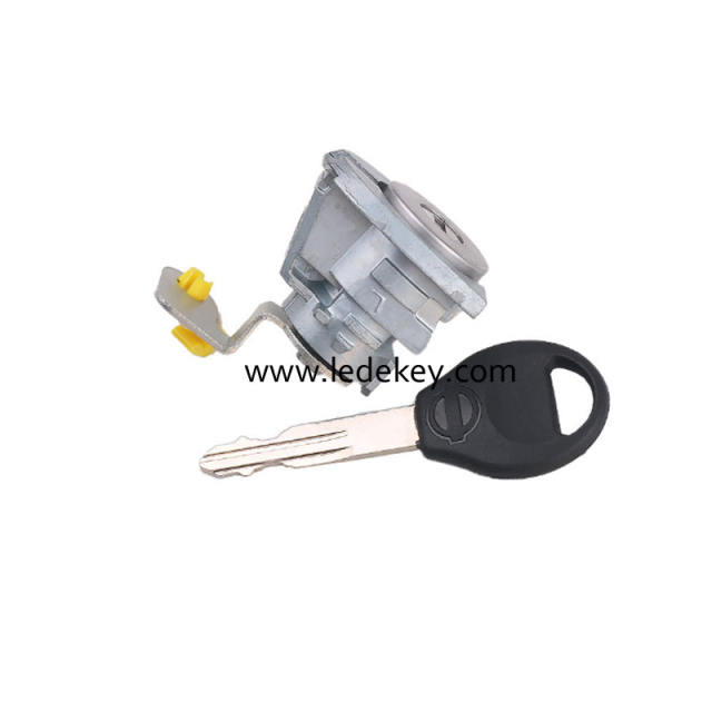 Nissan New sunny left door lock cylinder