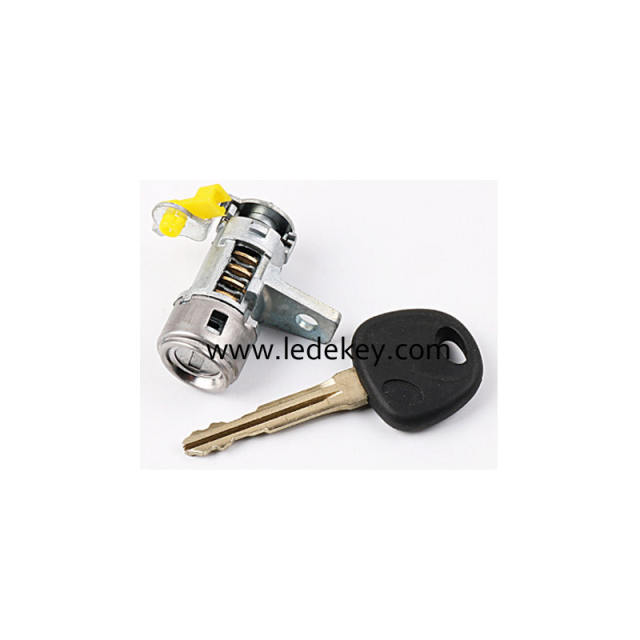 Kia K2 left door lock cylinder