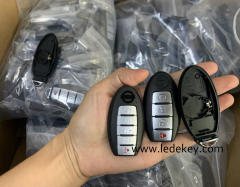 For Nissan 5 button smart key shell with Right battery clamp with logo