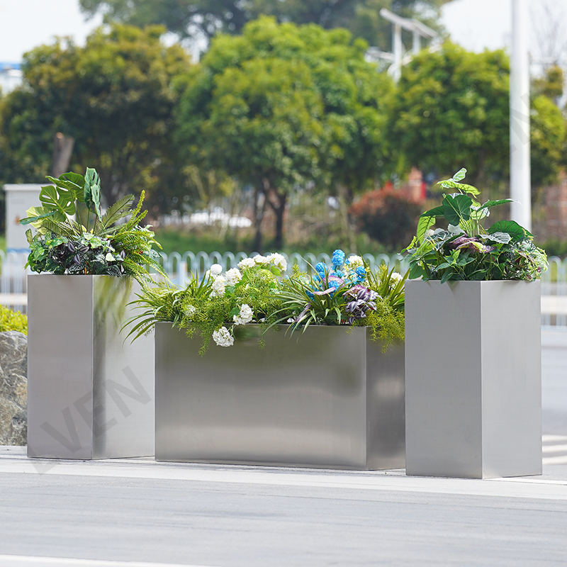 Commercial-Grade Planter Boxes for Lasting Landscape Beauty