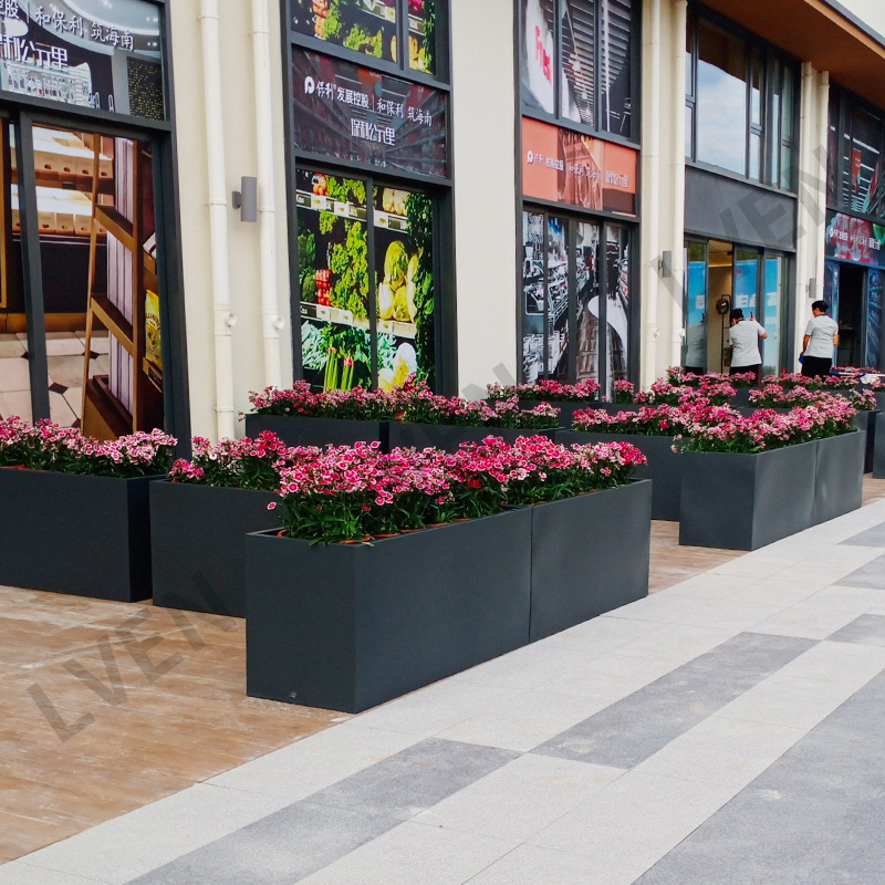 Commercial-Grade Planter Boxes for Lasting Landscape Beauty