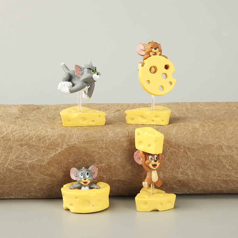Anime Tom And Jerry Action Figures Home Decoration PVC Cheese Cute Cat Cartoon Ornament Models Toys Christmas Gifts For Children