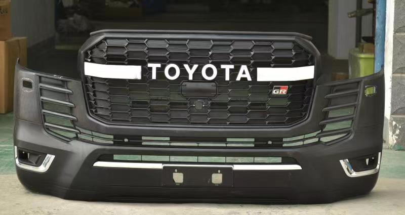 Body kit include front bumper assembly with grille headlight for Land Cruiser 200 change to Land Cruiser 300 low to high