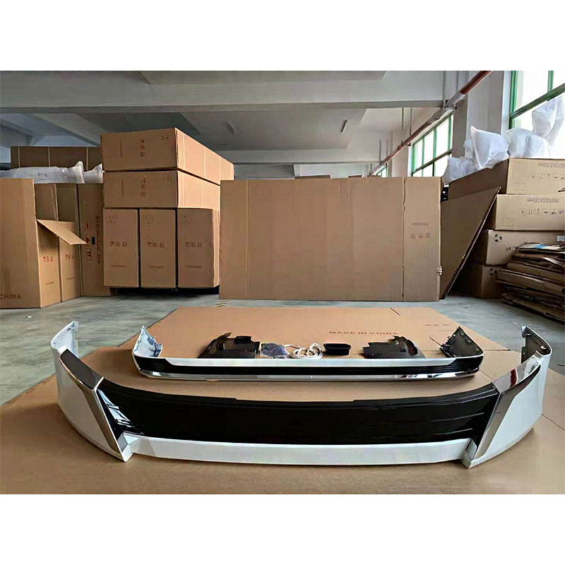 car body kit for Toyota Land Cruiser 2016-2020 upgrade 2021 model include front bumper grille and rear lip