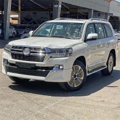 car body kit for Toyota Land Cruiser 2016-2020 upgrade 2021 model include front bumper grille and rear lip