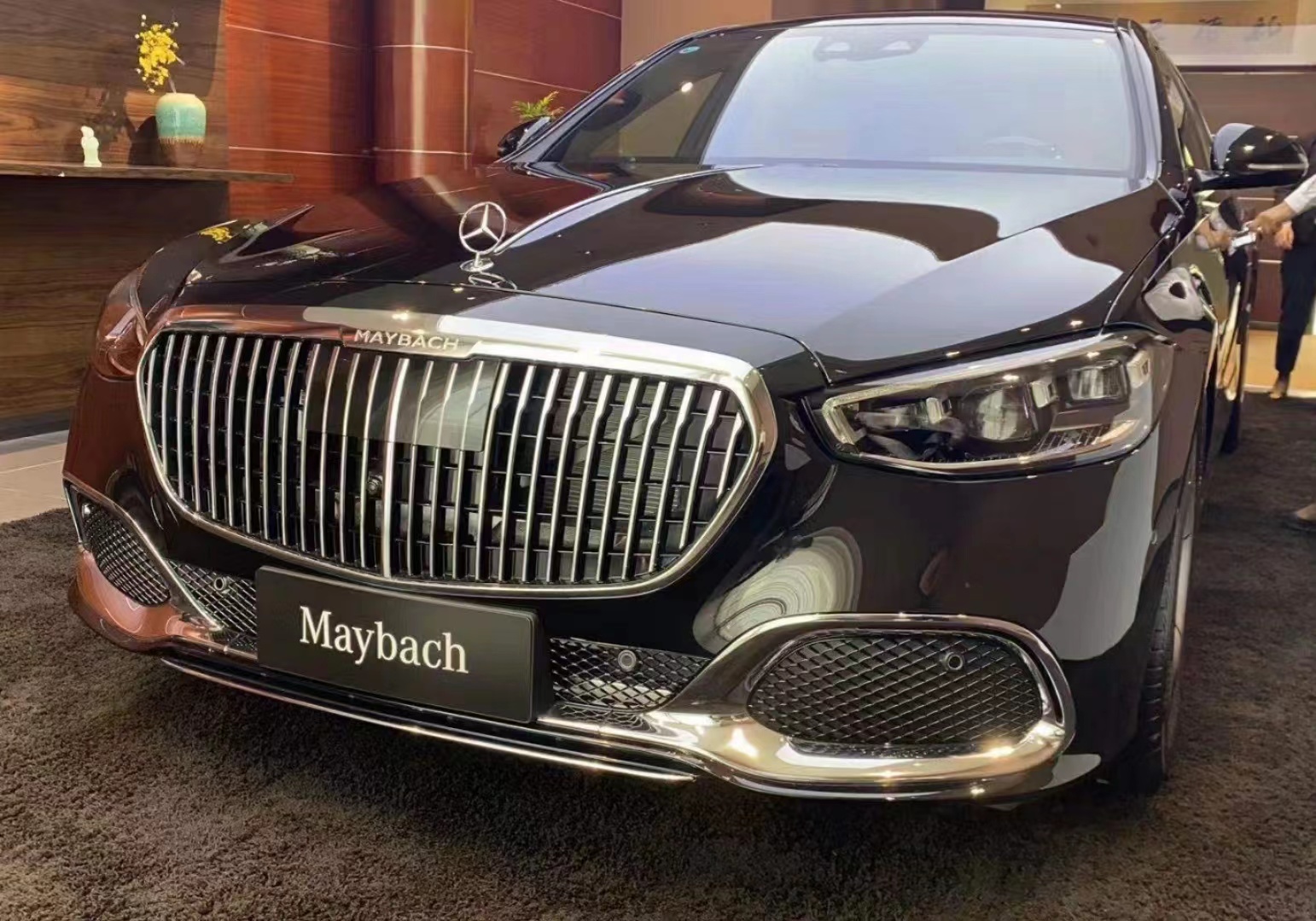 Suirtable for Mercedes benz S class W223 change to Maybach model with high quality grille