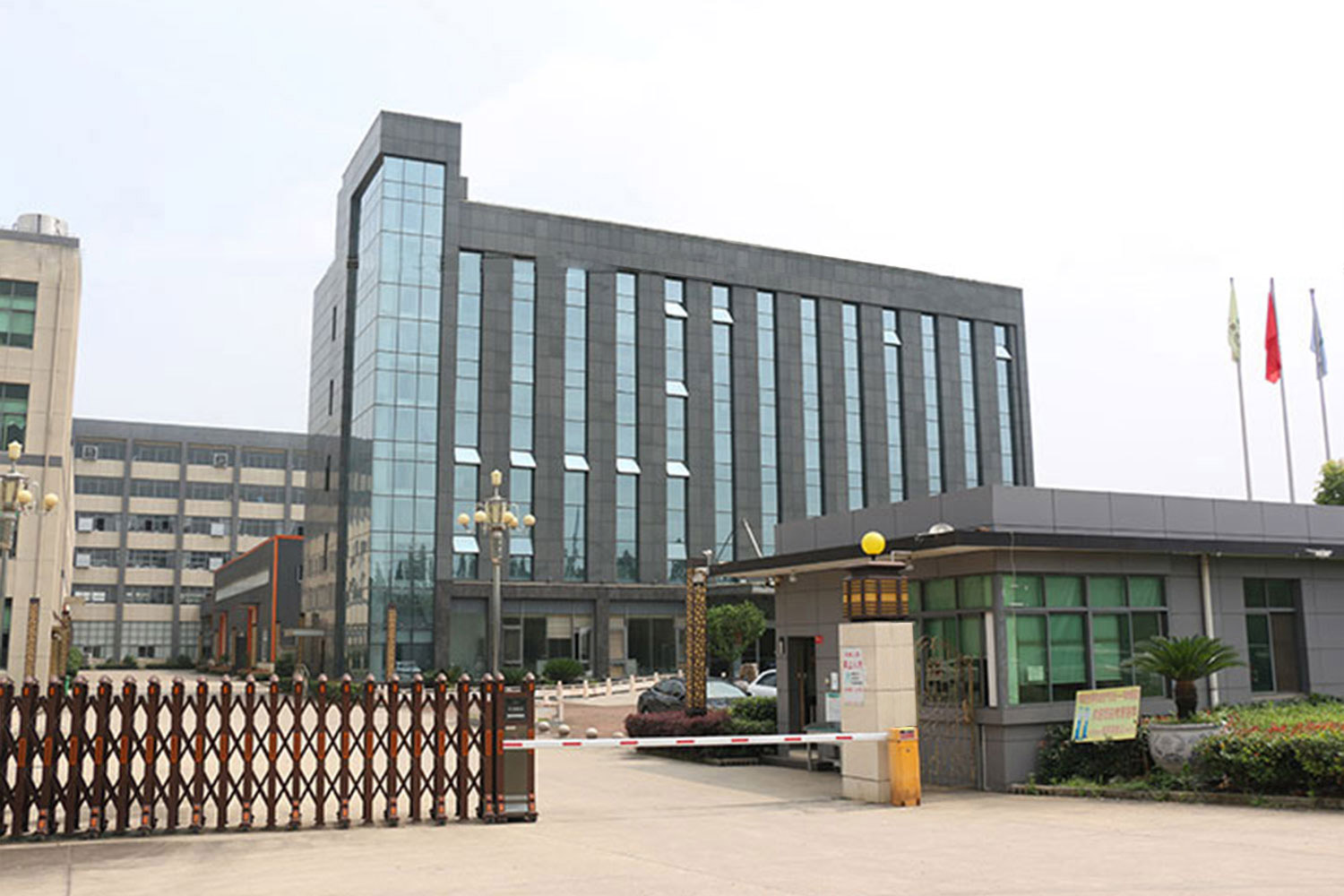 PULLO-A company from China that focuses on the production and sales of car exterior modification products