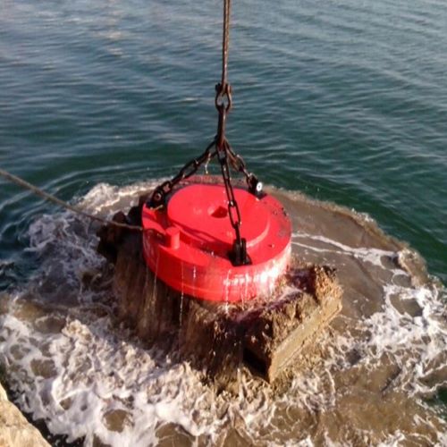 Salvage lifting electromagnetic chuck