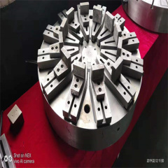 Circular electronically controlled permanent magnet chuck