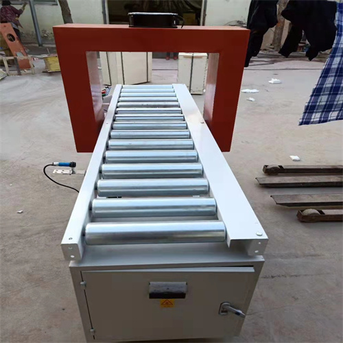 Conveying demagnetizer