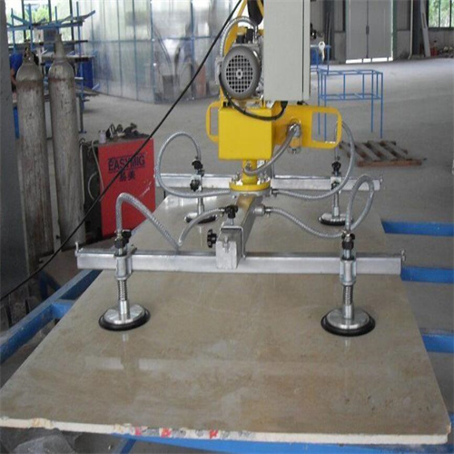 Vacuum suction cup spreader