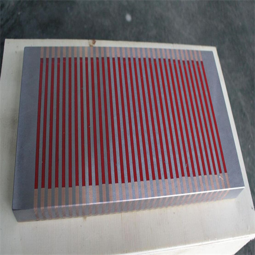 Permanent magnetic chuck for tungsten steel