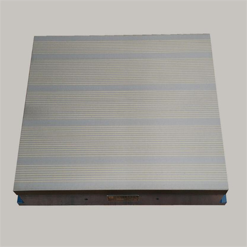 Vertical pole electromagnetic chuck