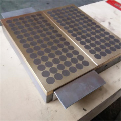 Permanent magnetic chuck for tungsten steel