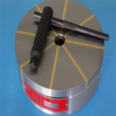 Radiation pole circular permanent magnet chuck