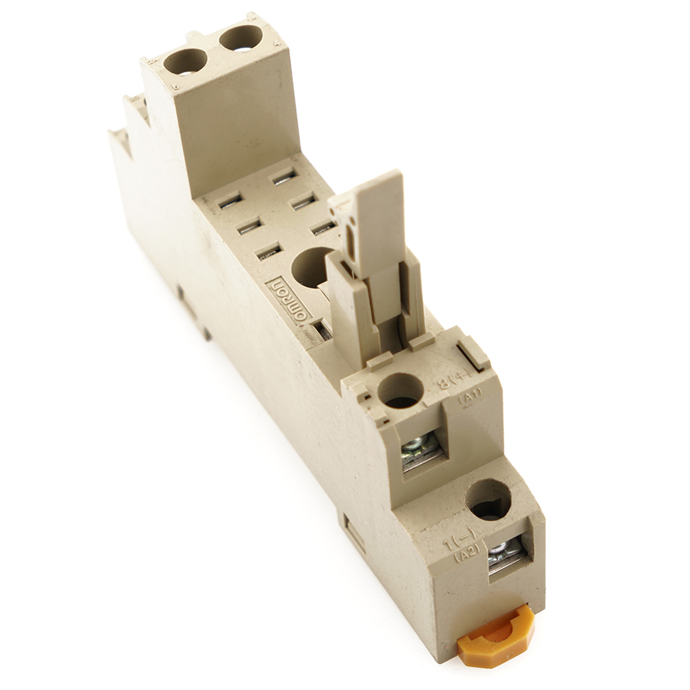 1PCS OMRON P2RF-08-E Relay Socket Base NEW