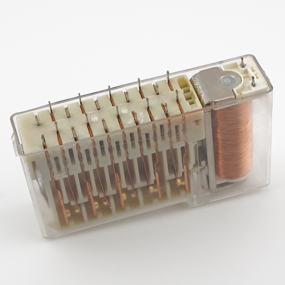 HENGSTLER HOZ-464-1246 Safety Relay 24VDC 10A 230/240VAC 22Pins