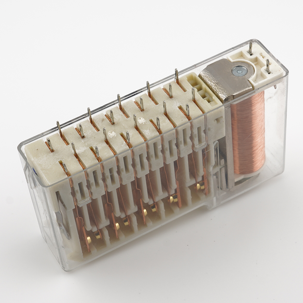 HENGSTLER HOZ-464-1248 Safety Relay 60VDC 10A 230/240VAC 20Pins