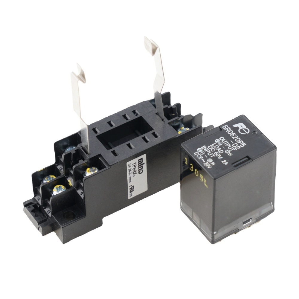 FUJI SR062DP5-D2 DC8-30V Solid State Relay with TP58X1 Relay Base