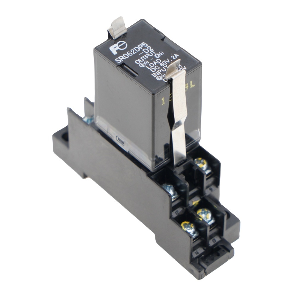 FUJI SR062DP5-D2 DC8-30V Solid State Relay with TP58X1 Relay Base